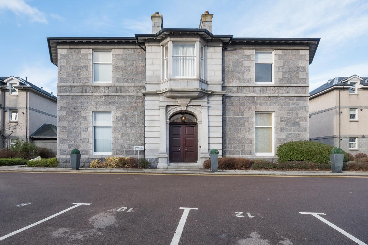 Marks At The Manor Luxury Riverside Apartments - Sleeps Up To 4, With Parking And Sky Tv Aberdeen Exterior photo